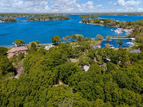 $799,000 | 27755 Island View Road, Shorewood, MN 55331