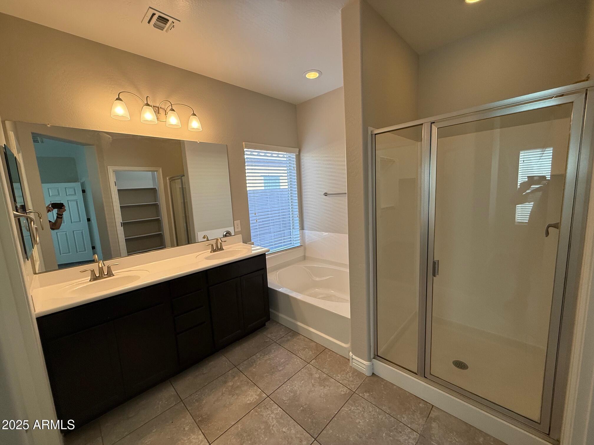 2682 East Gillcrest Road Gilbert, AZ 85298 - Photo 18 of 27 IMG_8047