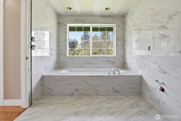 $1,200,000 | 20507 Northeast 68th Street, Vancouver, WA 98682