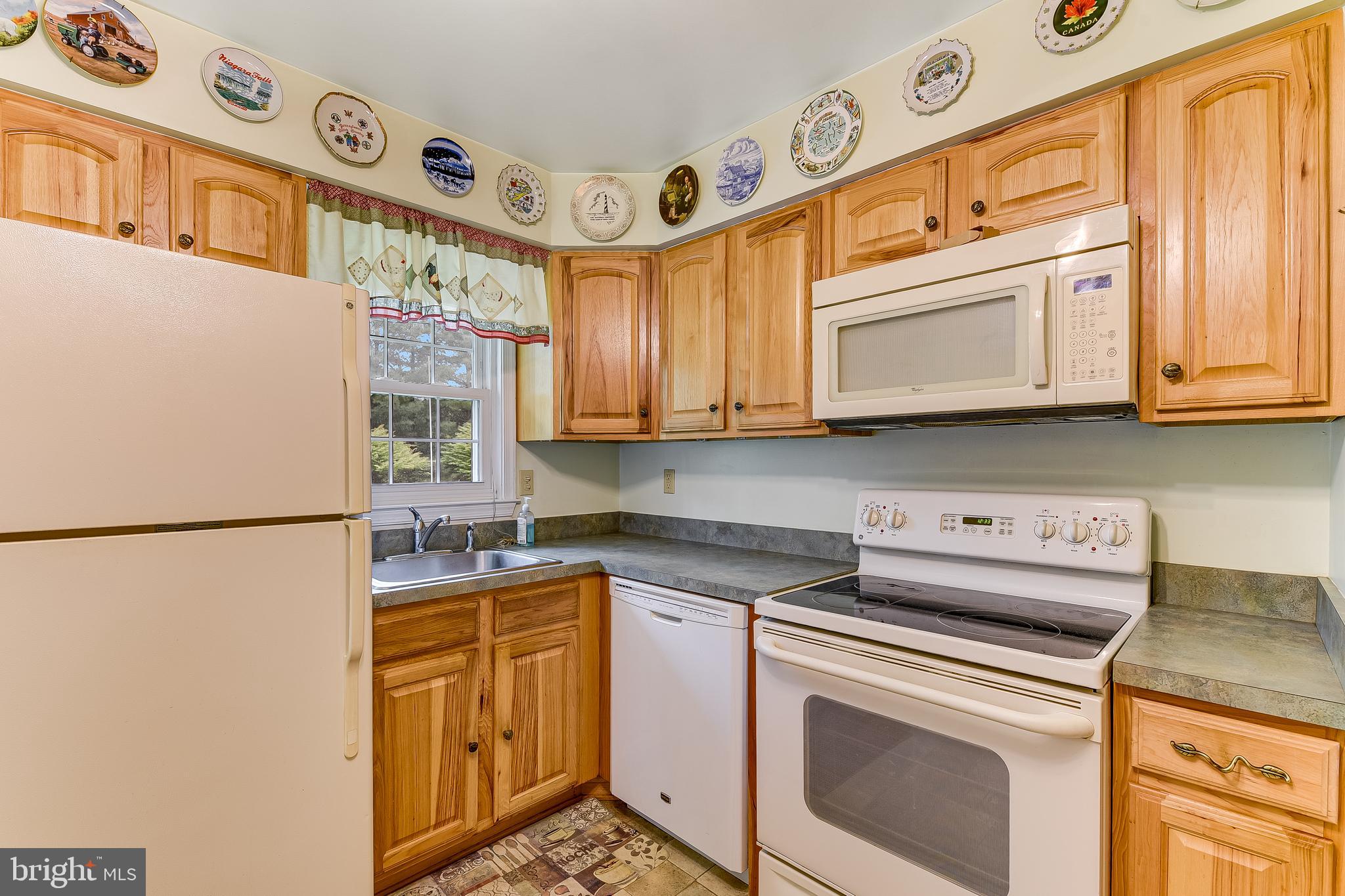 8410 WB&A Road Severn, MD 21144 - Photo 11 of 33 kitchen