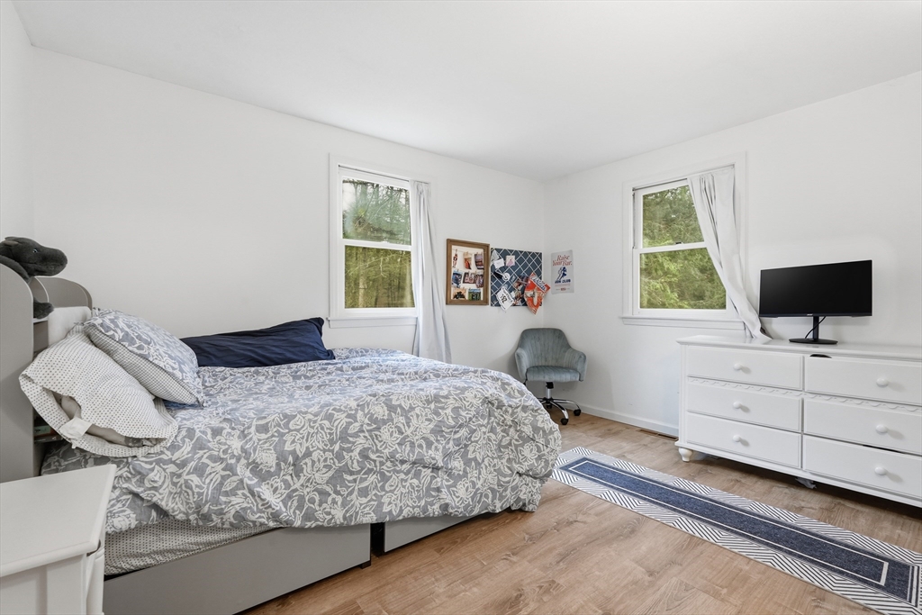 228 Aubinwood Road Amherst, MA 01002 - Photo 14 of 25