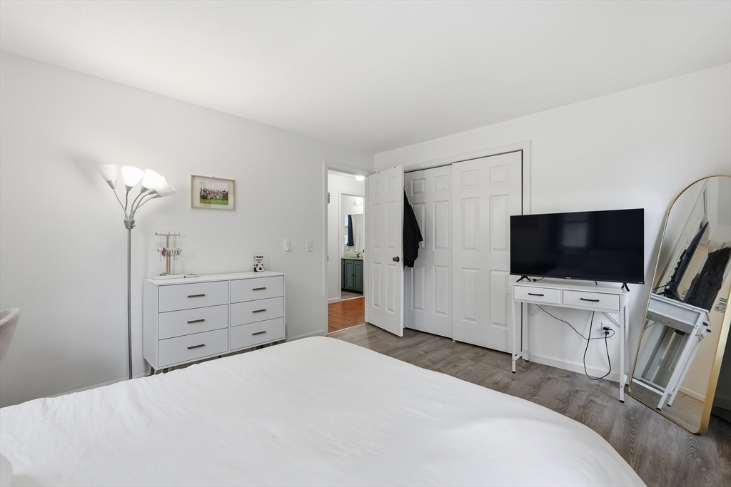 228 Aubinwood Road Amherst, MA 01002 - Photo 9 of 25