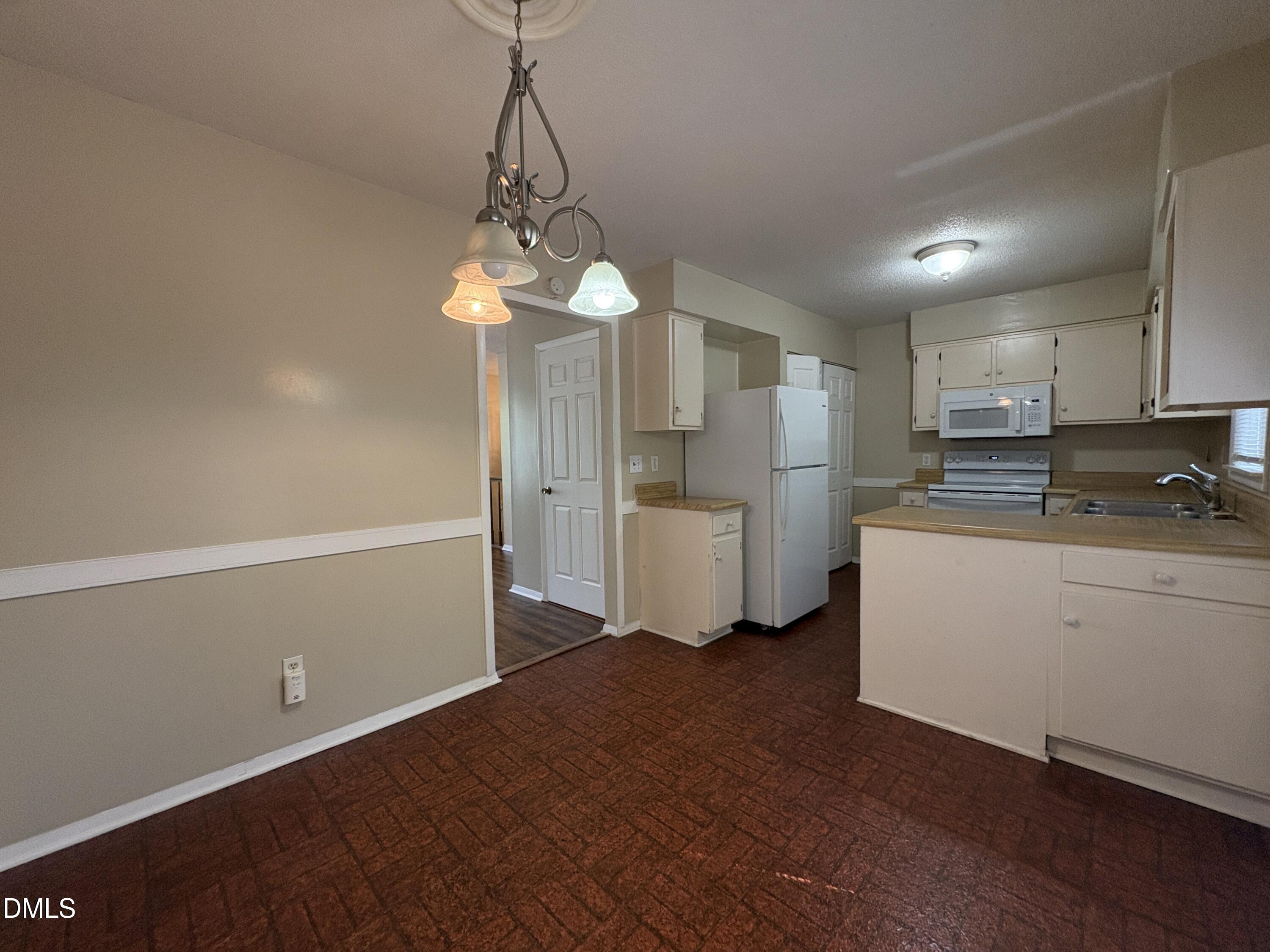 3107 Quinley Place Raleigh, NC 27604 - Photo 5 of 21 IMG_9321