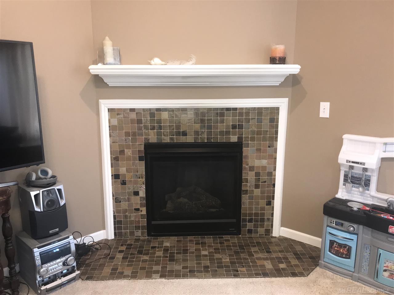 26079 Mariners Point New Baltimore, MI 48051 - Photo 9 of 28
