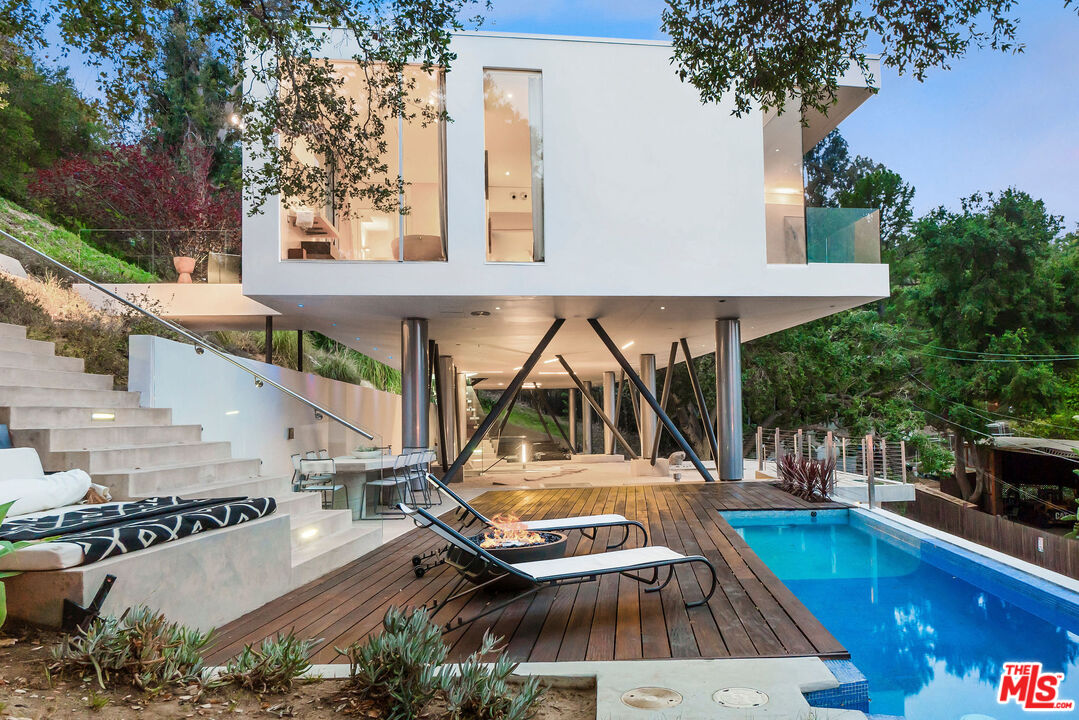 9727 Oak Pass Road Beverly Hills, CA 90210 - Photo 2 of 50