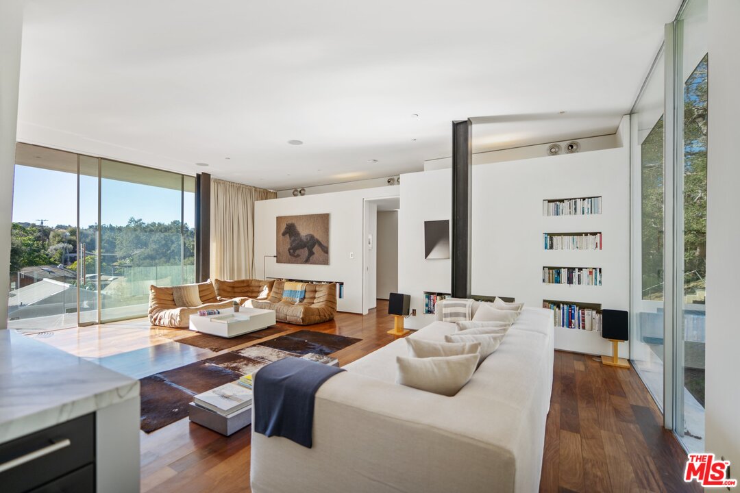 9727 Oak Pass Road Beverly Hills, CA 90210 - Photo 15 of 50