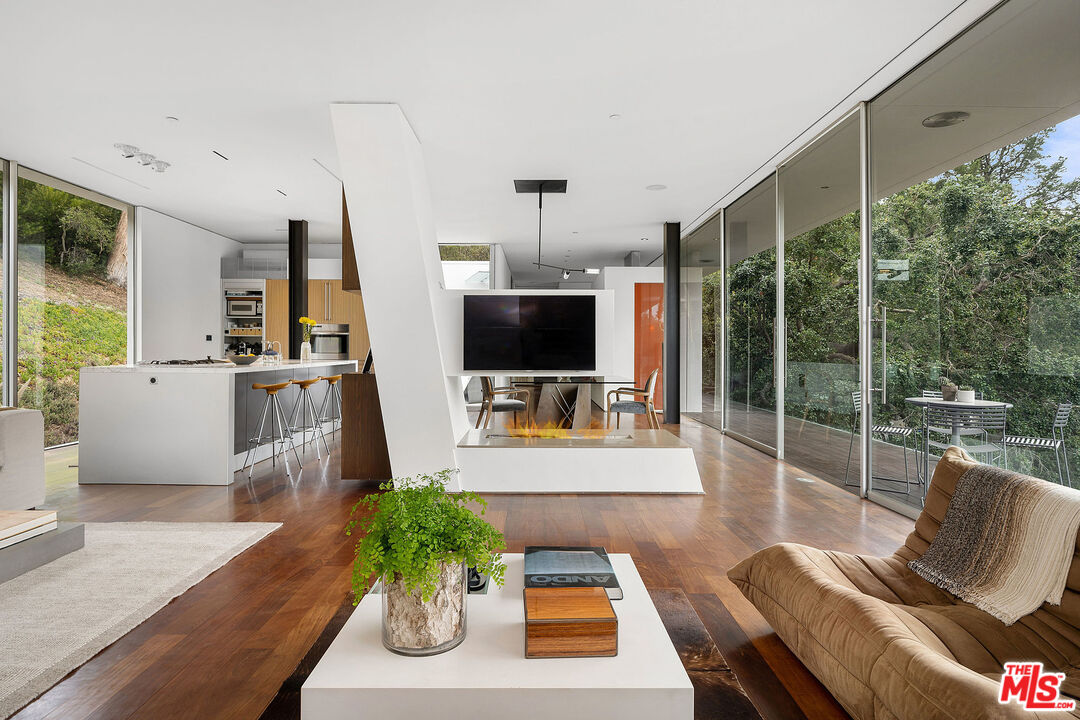 9727 Oak Pass Road Beverly Hills, CA 90210 - Photo 27 of 50