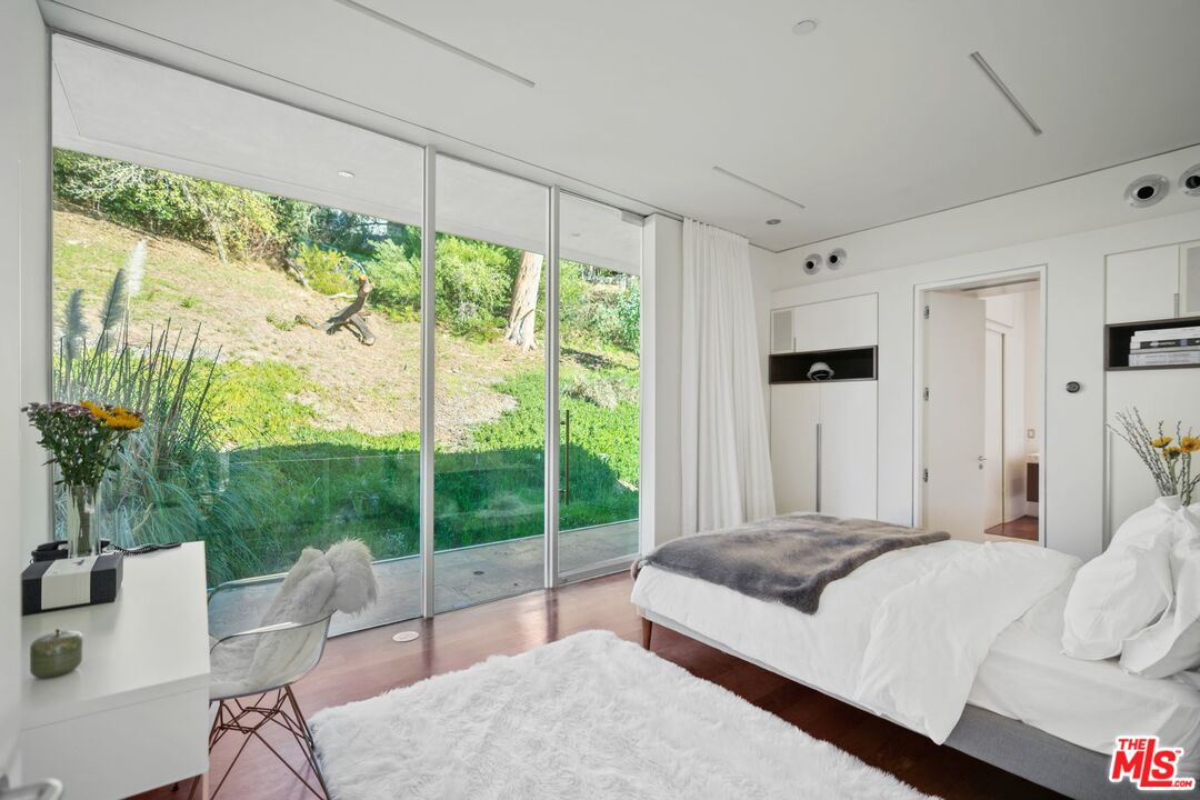 9727 Oak Pass Road Beverly Hills, CA 90210 - Photo 34 of 50