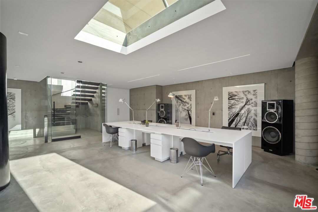9727 Oak Pass Road Beverly Hills, CA 90210 - Photo 46 of 50