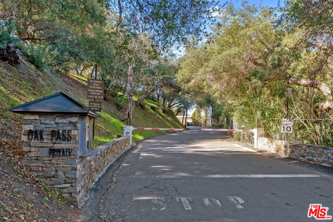 9727 Oak Pass Road Beverly Hills, CA 90210 - Photo 50 of 50