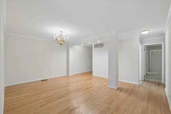 $335,000 | 411 Ashland Avenue, Unit 1A, River Forest, IL 60305