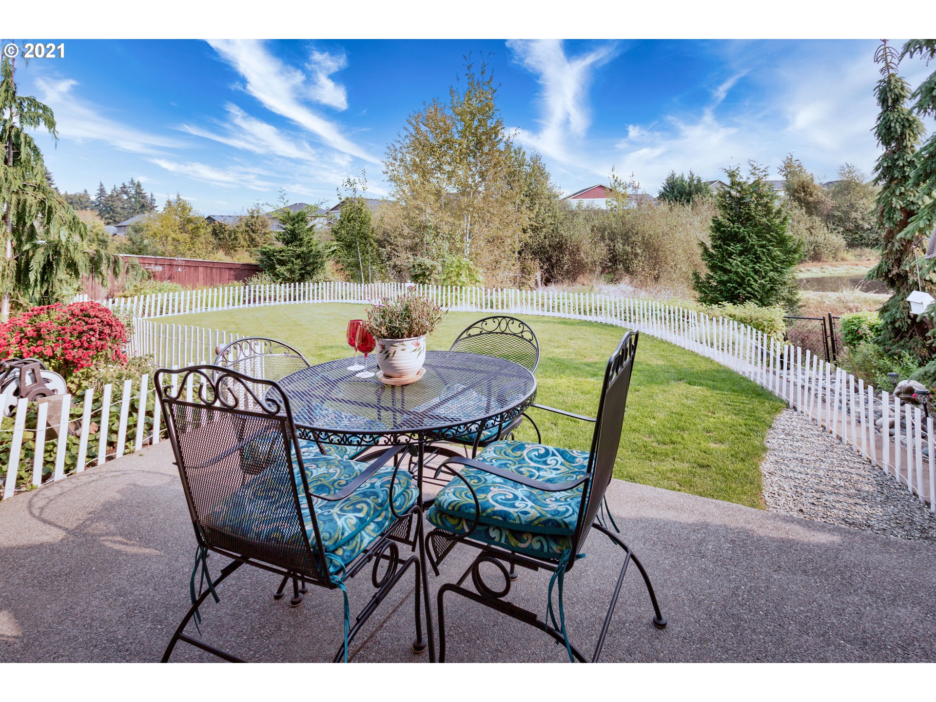 518 North Helens View Drive Ridgefield, WA 98642 - Photo 4 of 19
