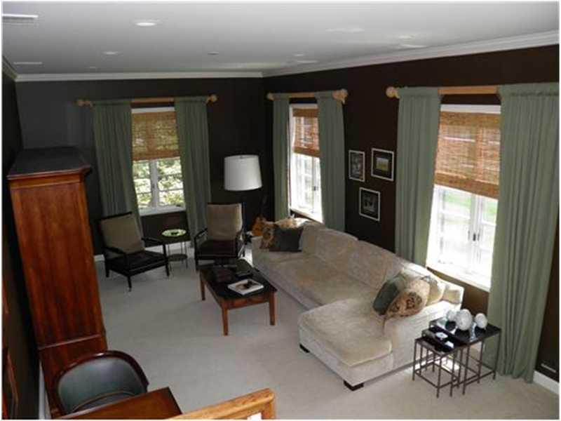 847 Persimmon Road Sewickley Heights, PA 15143 - Photo 9 of 19 Family Room.
