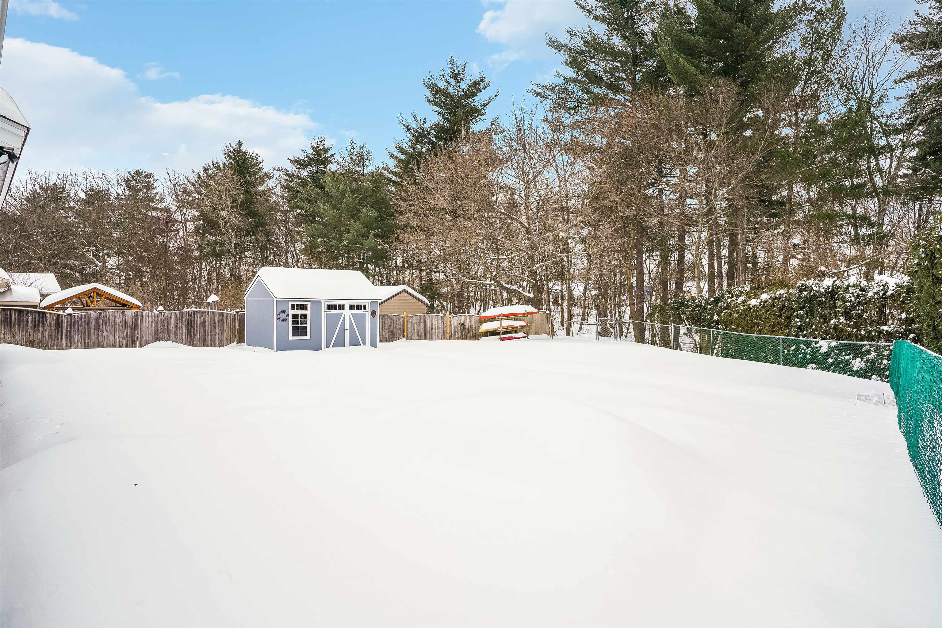 59 Tondreau Court Manchester, NH 03102 - Photo 4 of 33