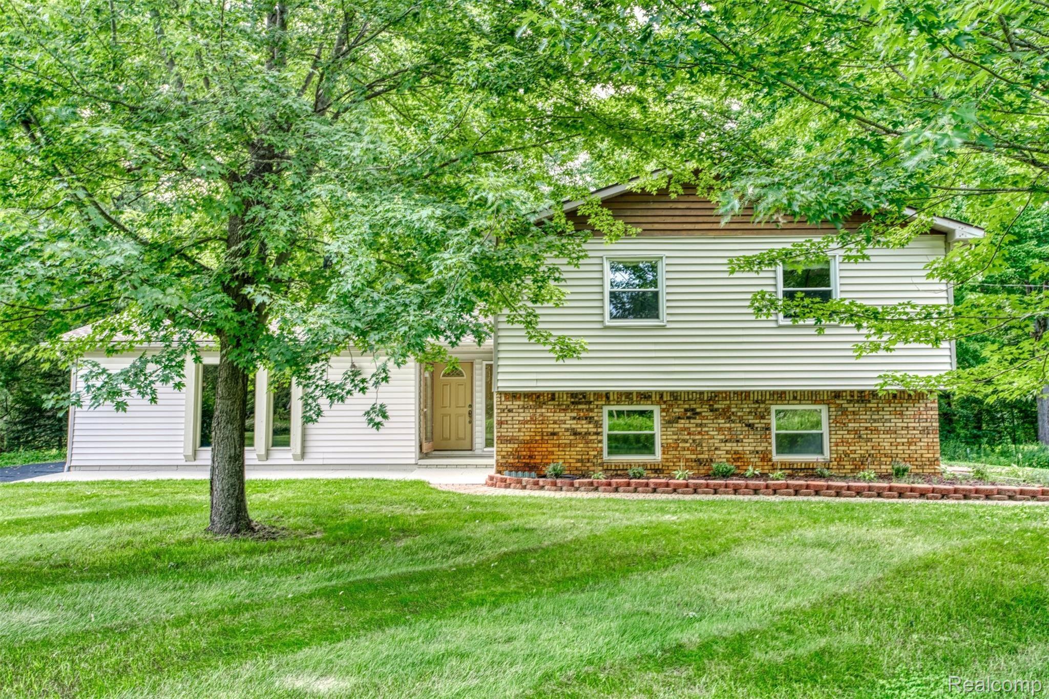 4538 Mason Road Howell, MI 48843 - Photo 28 of 41 DSC05268_31.jpg