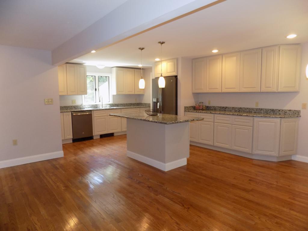 2 Hampshire Road North Hampton, NH 03862 - Photo 2 of 26 Gallery Image 2