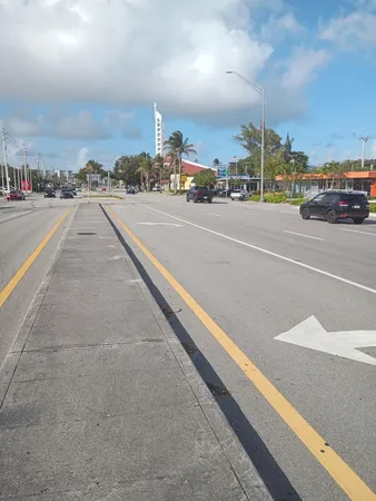 $6,000 | 1380 South Federal Highway, Pompano Beach, FL 33062