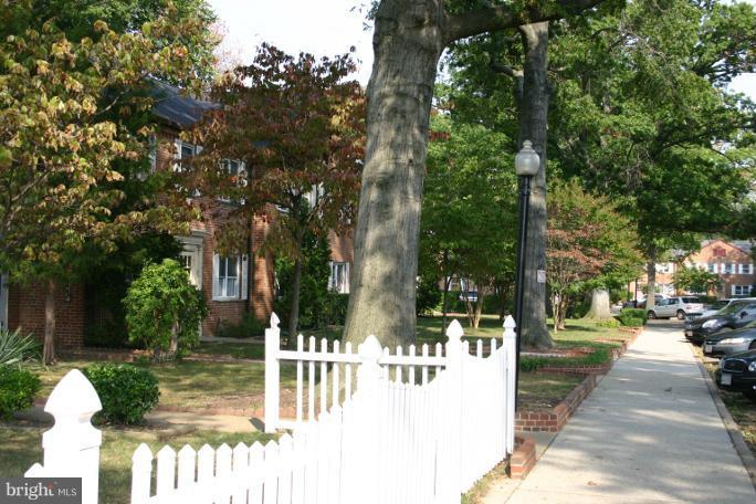 2805 16th Road South, Unit A Arlington, VA 22204 - Photo 2 of 28 Exterior (General)