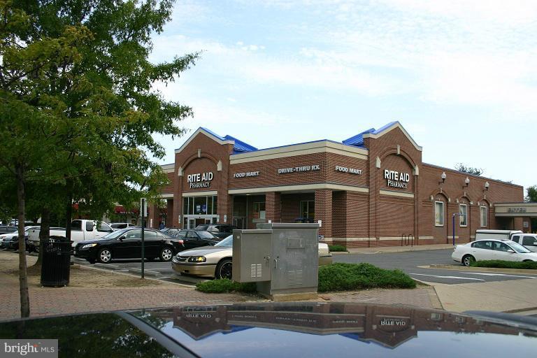 2805 16th Road South, Unit A Arlington, VA 22204 - Photo 11 of 28 Nearby shops & restaurants