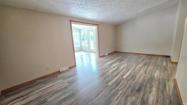 $259,000 | 7816 North Clover Lane, Walkerton, IN 46574