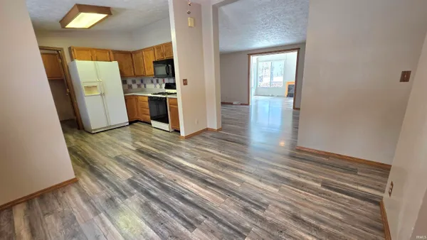 $259,000 | 7816 North Clover Lane, Walkerton, IN 46574