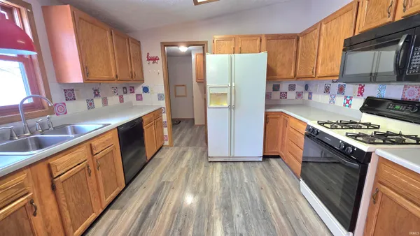 $259,000 | 7816 North Clover Lane, Walkerton, IN 46574