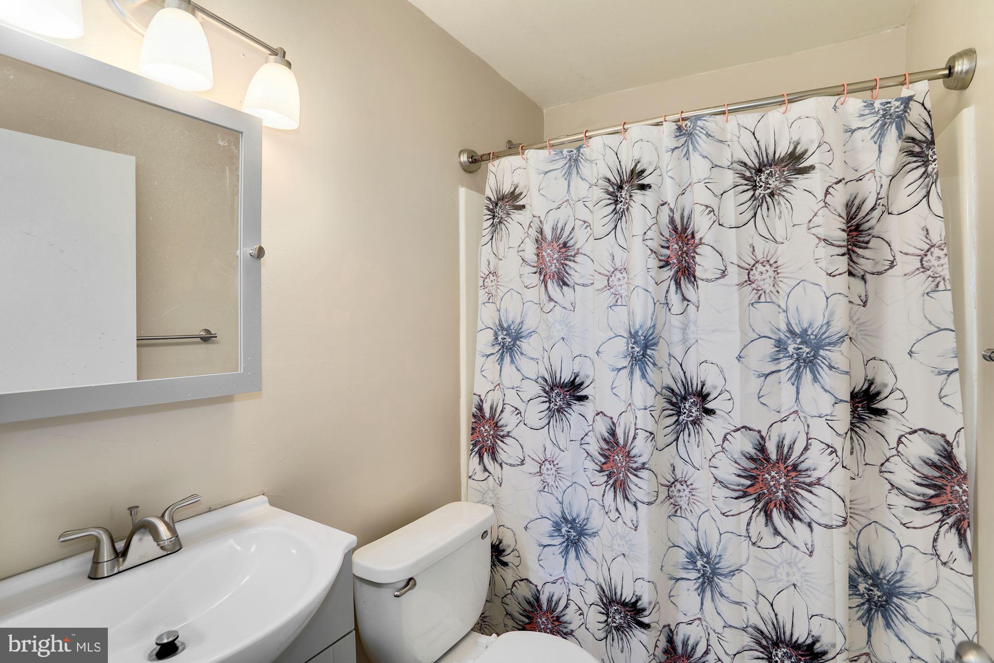 3 Sheldon Road Pemberton, NJ 08068 - Photo 11 of 27 Bathroom