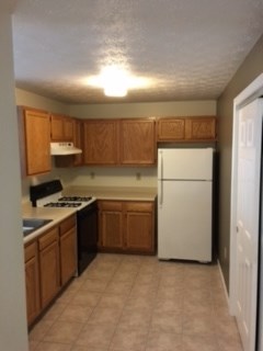 96 River Road, Unit 210 Manchester, NH 03104 - Photo 4 of 28 Gallery Image 4