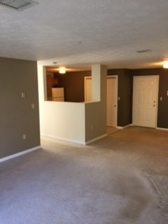 96 River Road, Unit 210 Manchester, NH 03104 - Photo 6 of 28 Gallery Image 6