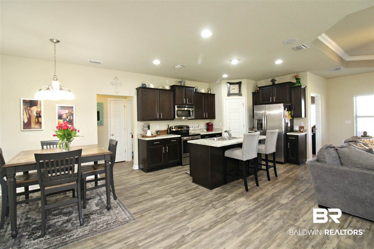 9150 Pembrook Loop Fairhope, AL 36532 - Photo 6 of 34