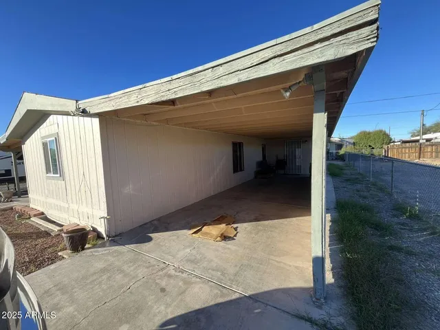 a view of outdoor space