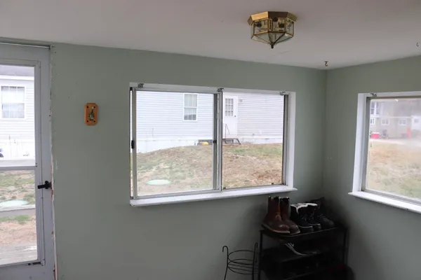 $99,999 | 18 Woodlawn Drive, Allenstown, NH 03275