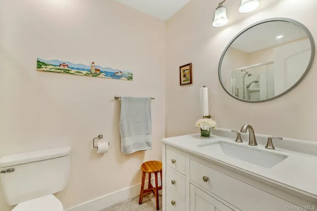 $3,200 | 2555 Youngs Avenue, Unit 4D, Southold, NY 11971