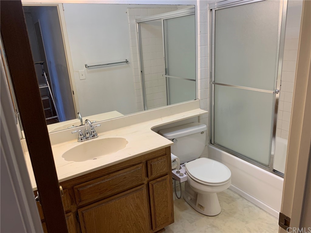 825 West Duarte Road, Unit D Arcadia, CA 91007 - Photo 12 of 12 Full Bathroom