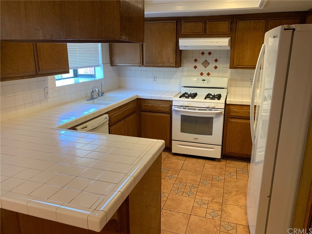 825 West Duarte Road, Unit D Arcadia, CA 91007 - Photo 7 of 12 Kitchen