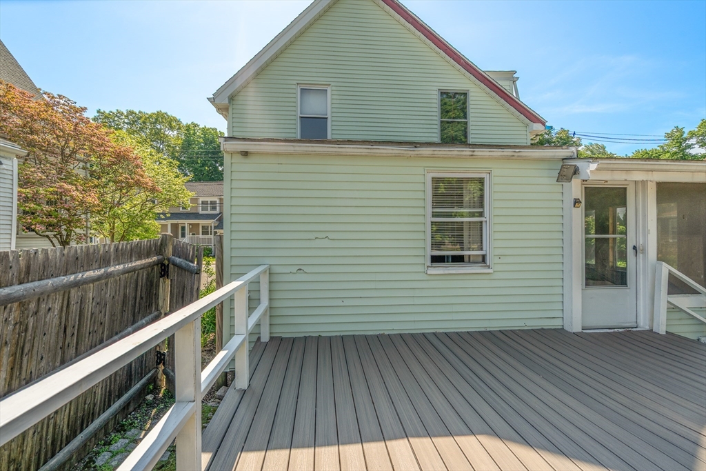 25 Curve Street Newton, MA 02465 - Photo 6 of 40