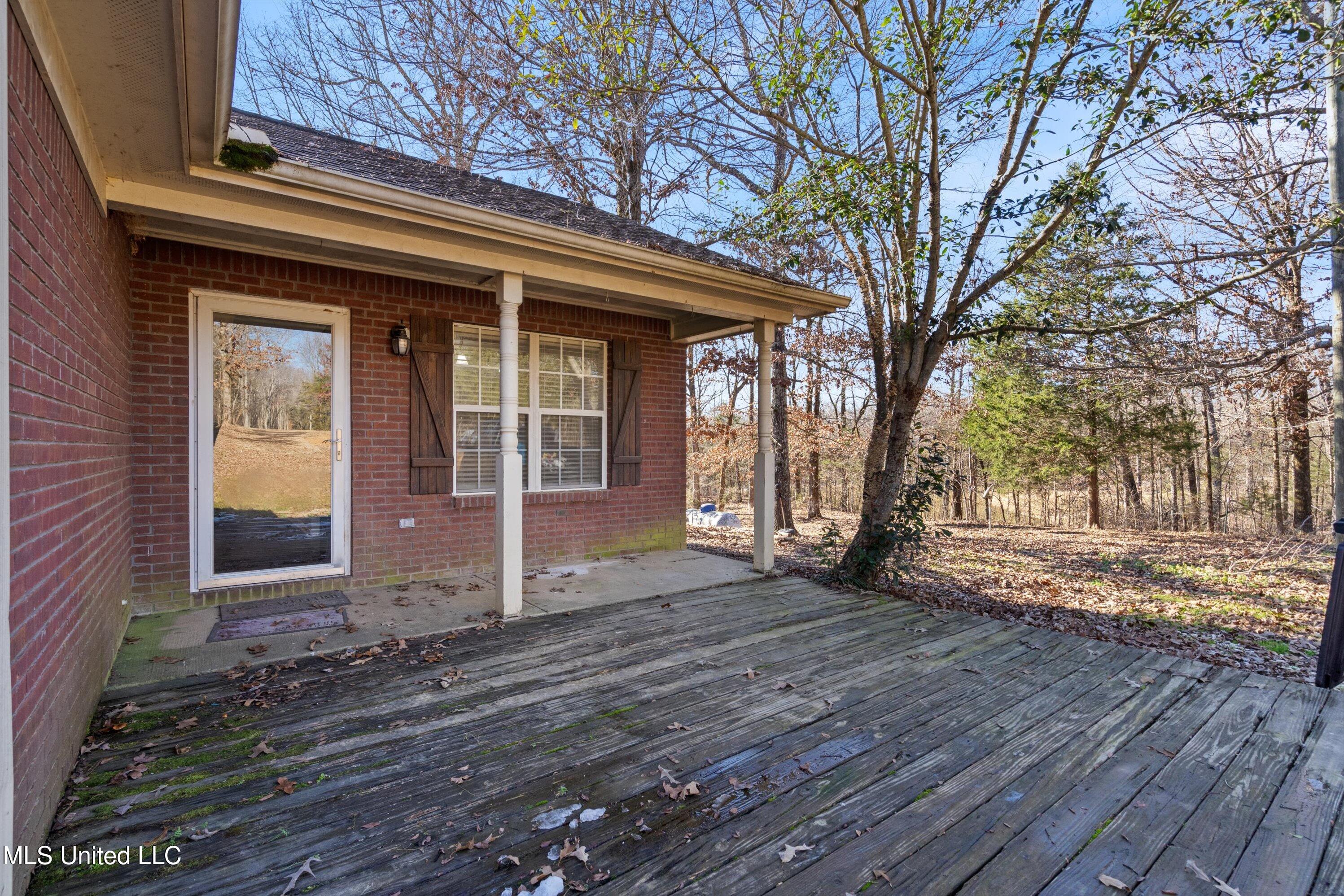 1871 Clanton Road Coldwater, MS 38618 - Photo 4 of 27 04-DSC1497