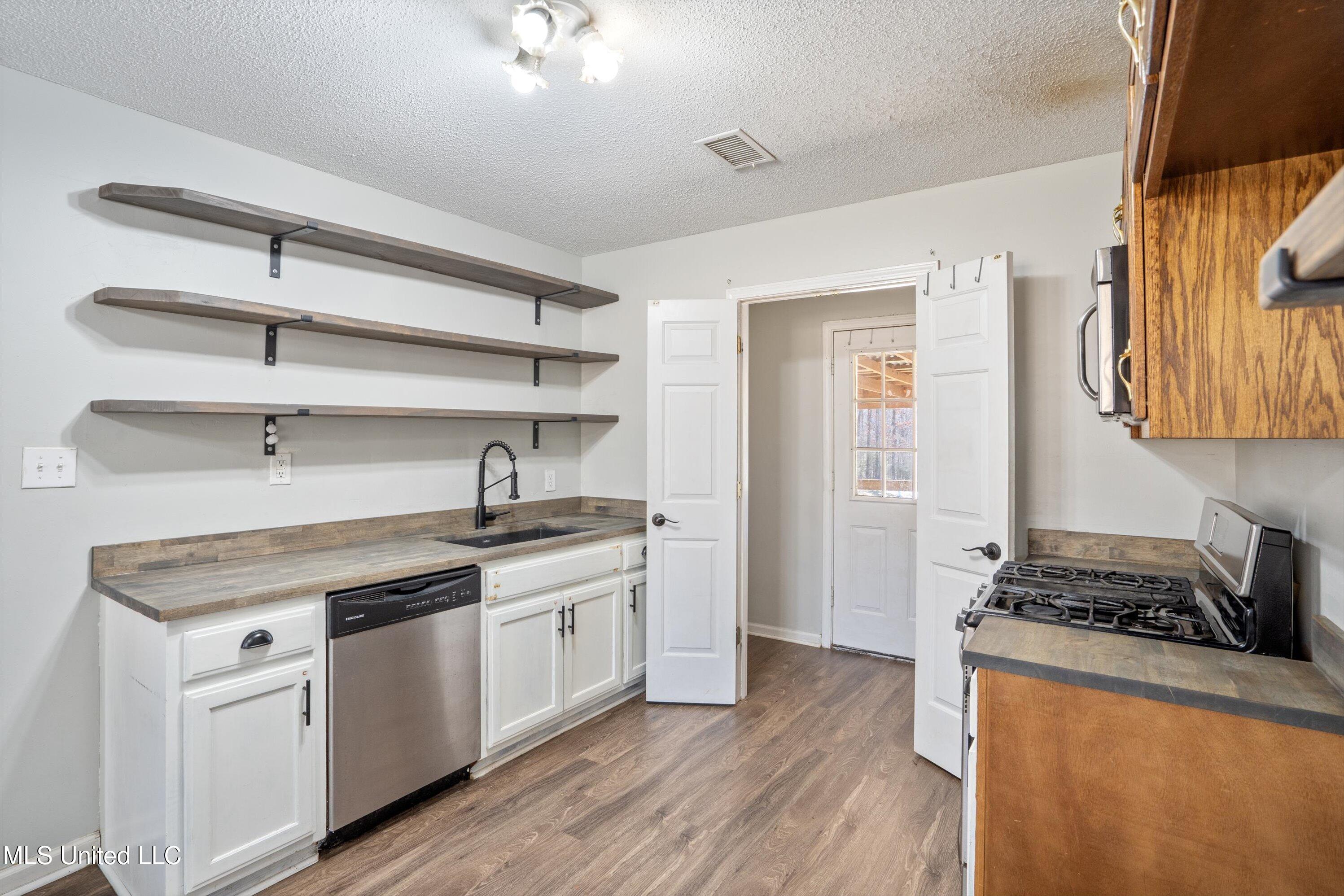 1871 Clanton Road Coldwater, MS 38618 - Photo 8 of 27 08-DSC1352