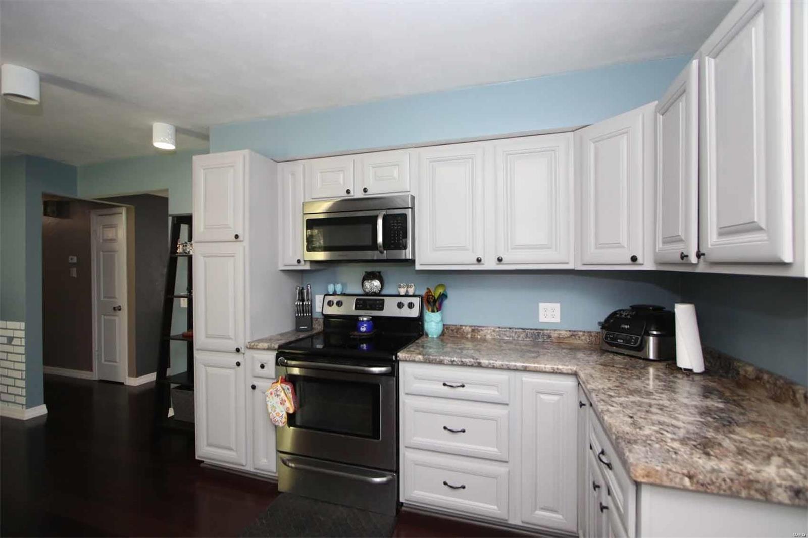 3206 Mission Road Alton, IL 62002 - Photo 12 of 17 Gallery Image 12