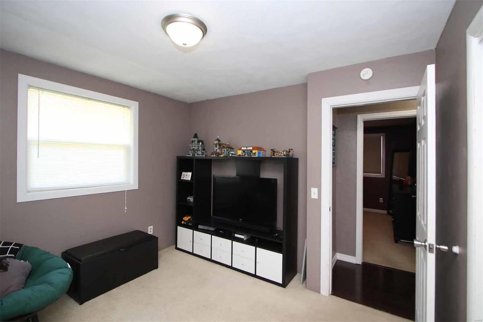 3206 Mission Road Alton, IL 62002 - Photo 15 of 17 Gallery Image 15