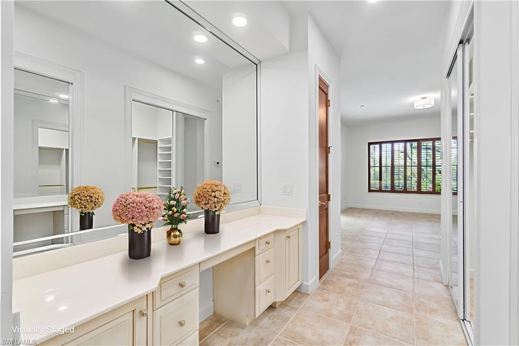 8169 Via Vecchia Naples, FL 34108 - Photo 12 of 33