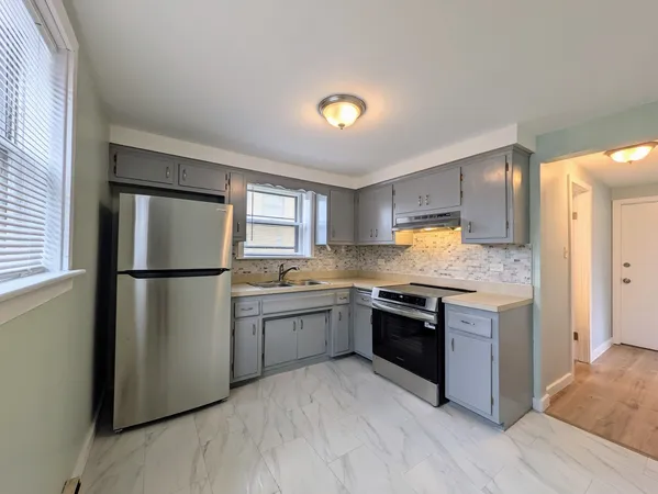 $1,295 | 11840 South Karlov Avenue, Unit BW, Alsip, IL 60803