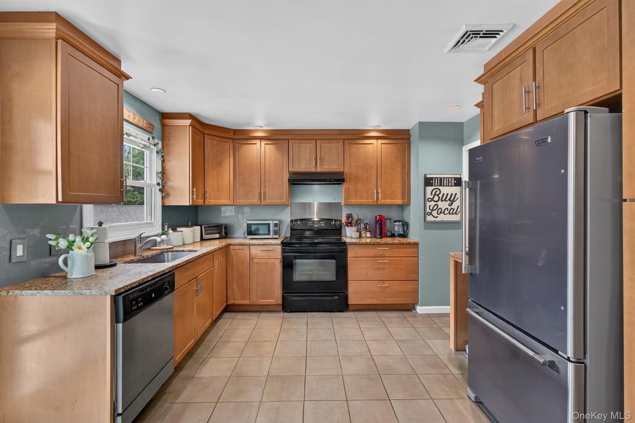 9 Debra Hill Road Poughkeepsie, NY 12603 - Photo 10 of 49 Gallery Image 10