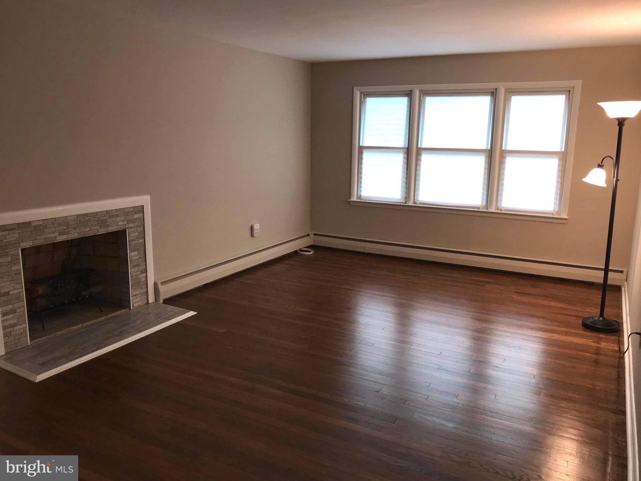 212 Hook Road Westminster, MD 21157 - Photo 13 of 30 Living Room