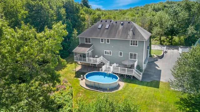 a view of walk in closet