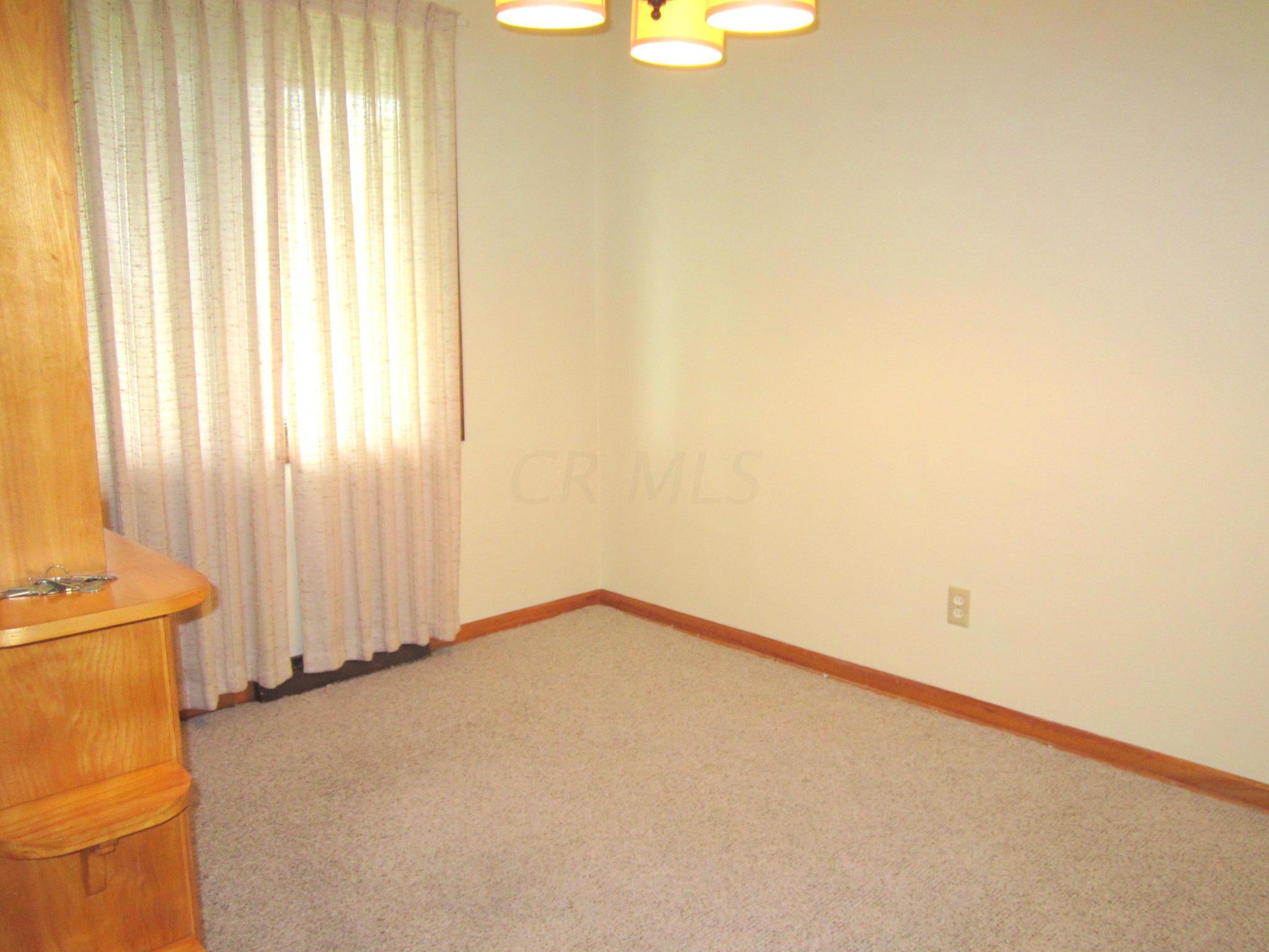 4452 Wanda Lane Road Columbus, OH 43224 - Photo 3 of 18 Gallery Image 3