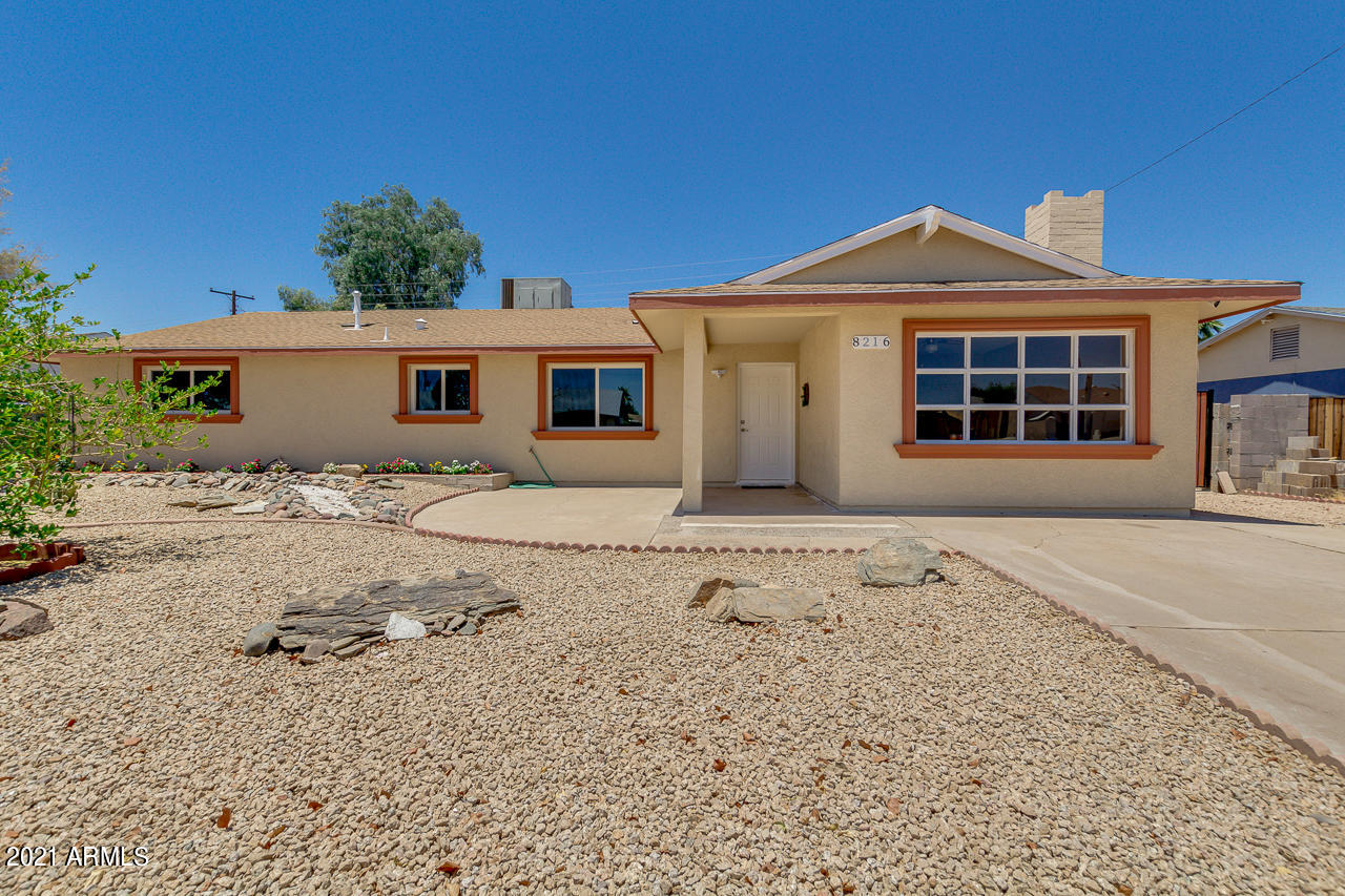 8216 West Piccadilly Road Phoenix, AZ 85033 - Photo 1 of 25 01-Picadilly