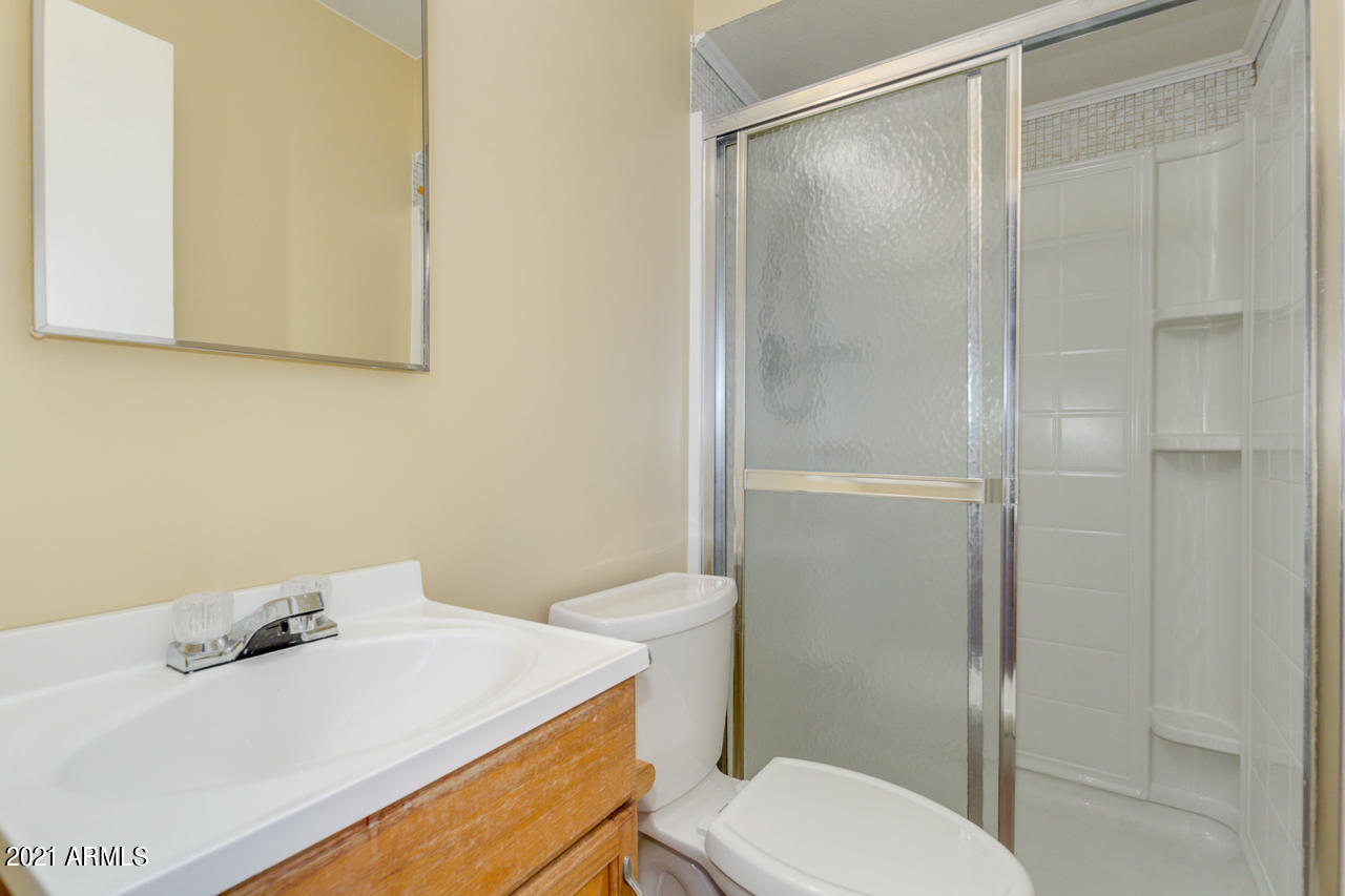 8216 West Piccadilly Road Phoenix, AZ 85033 - Photo 13 of 25 13-Picadilly