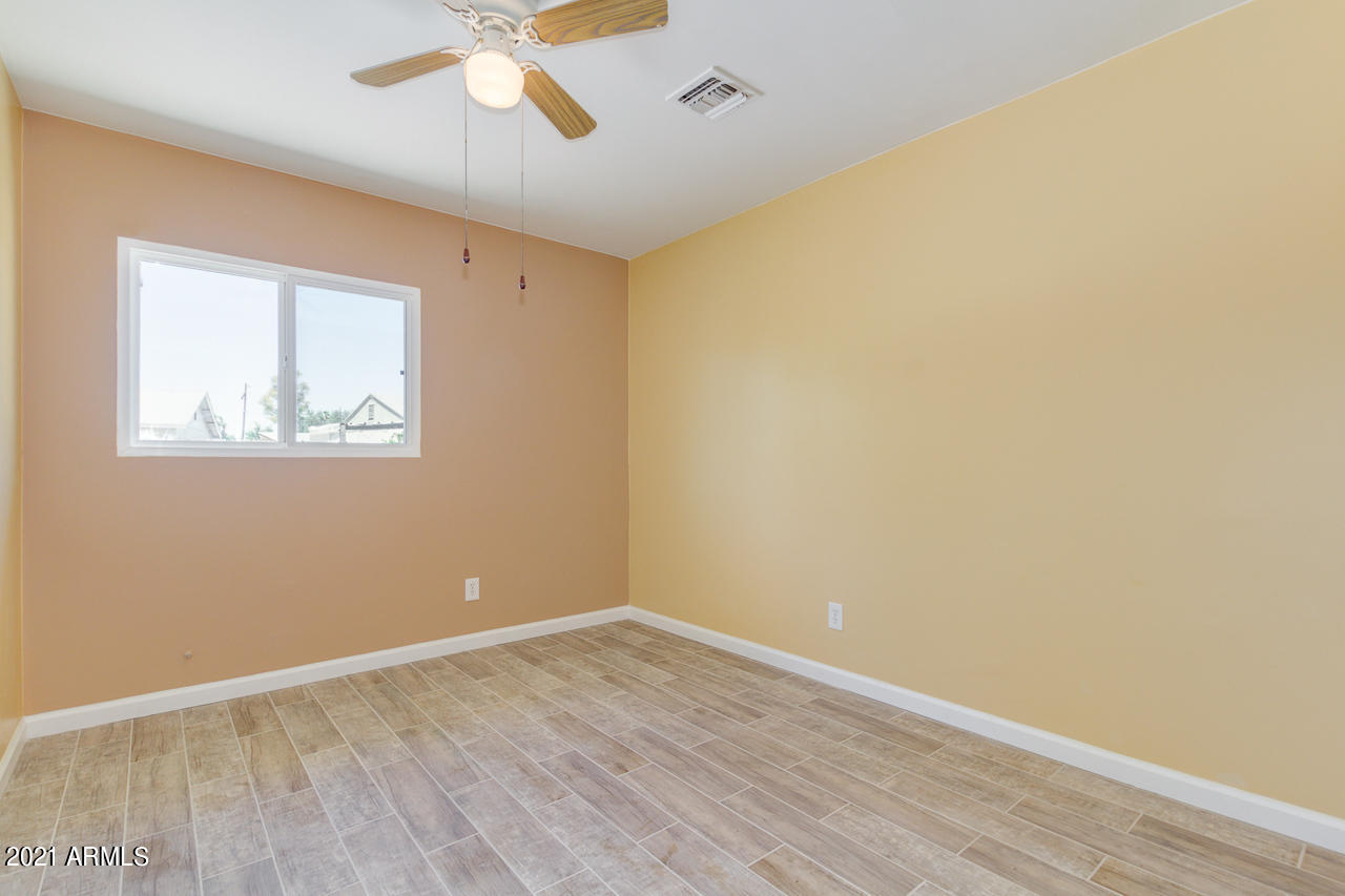 8216 West Piccadilly Road Phoenix, AZ 85033 - Photo 17 of 25 17-Picadilly