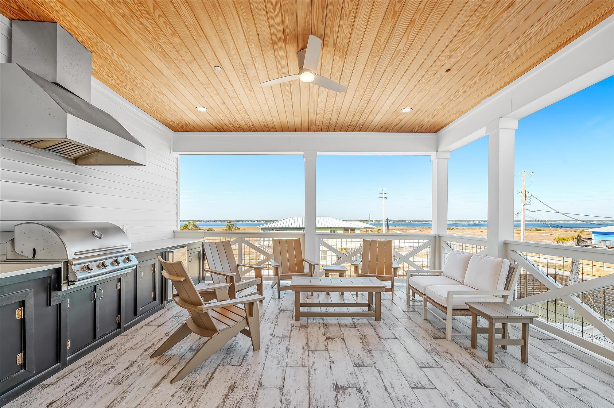 7944 Gulf Boulevard Navarre, FL 32566 - Photo 21 of 86 56_f8_7944Gulf_056